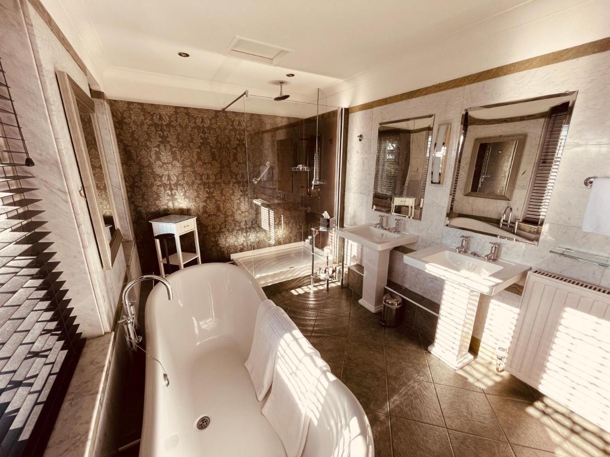סוליהול Nuthurst Grange Country House Hotel & Restaurant מראה חיצוני תמונה