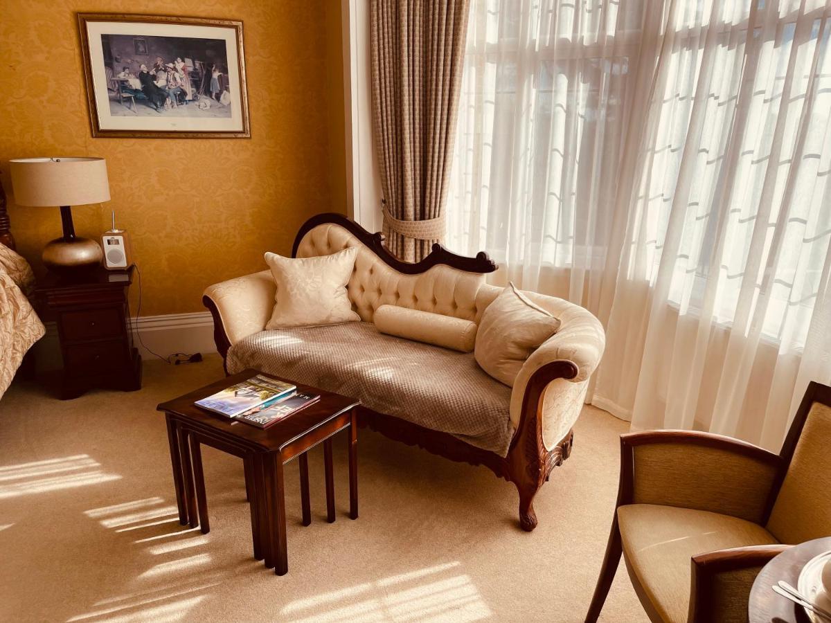 סוליהול Nuthurst Grange Country House Hotel & Restaurant מראה חיצוני תמונה
